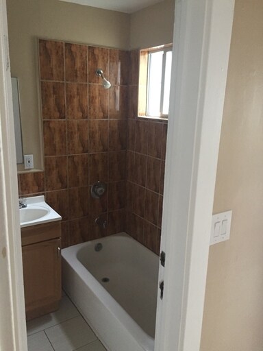 More Photos Of 1042 E Broadway, Long Beach Apartments For Sale