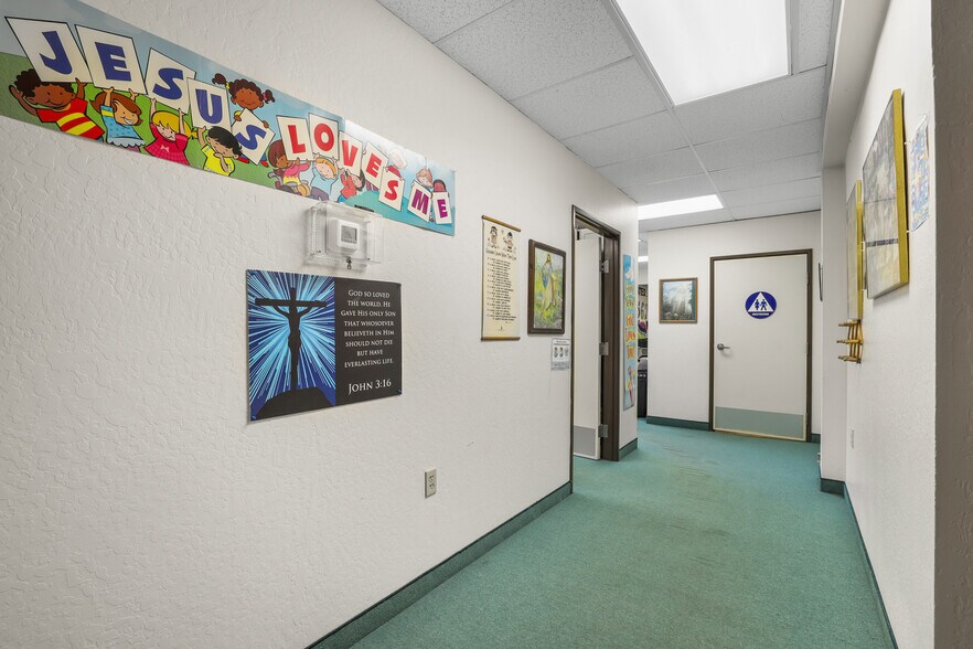 More Photos Of 807 Emerald Bay Rd, South Lake Tahoe Office For Sale