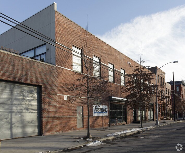 More Photos Of 190 West St, Brooklyn Warehouse For Lease