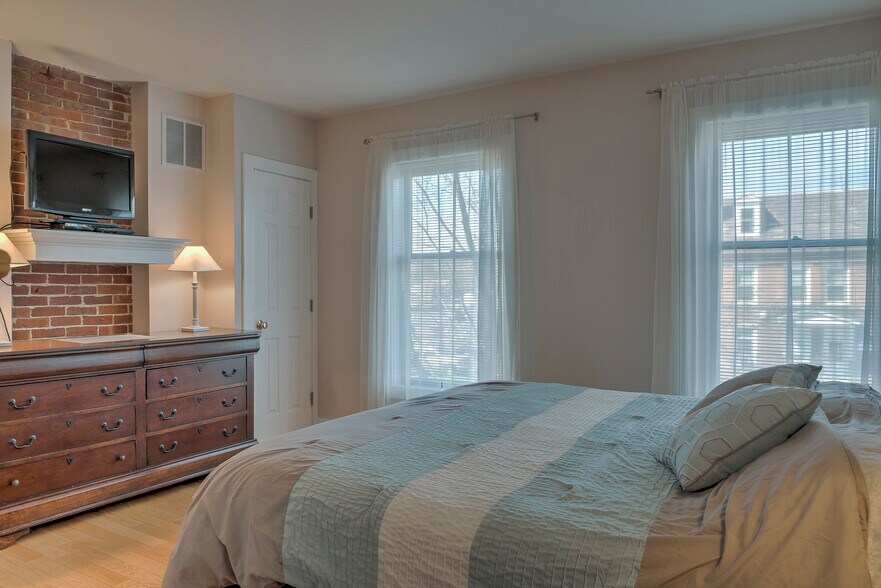 More Photos Of ,  Unknown For Sale