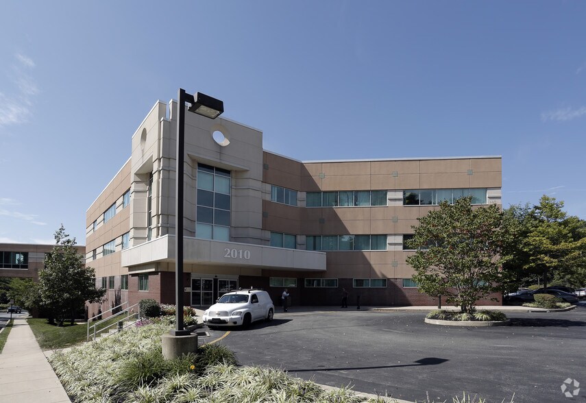 More Photos Of 2010 West Chester Pike, Havertown Medical For Lease