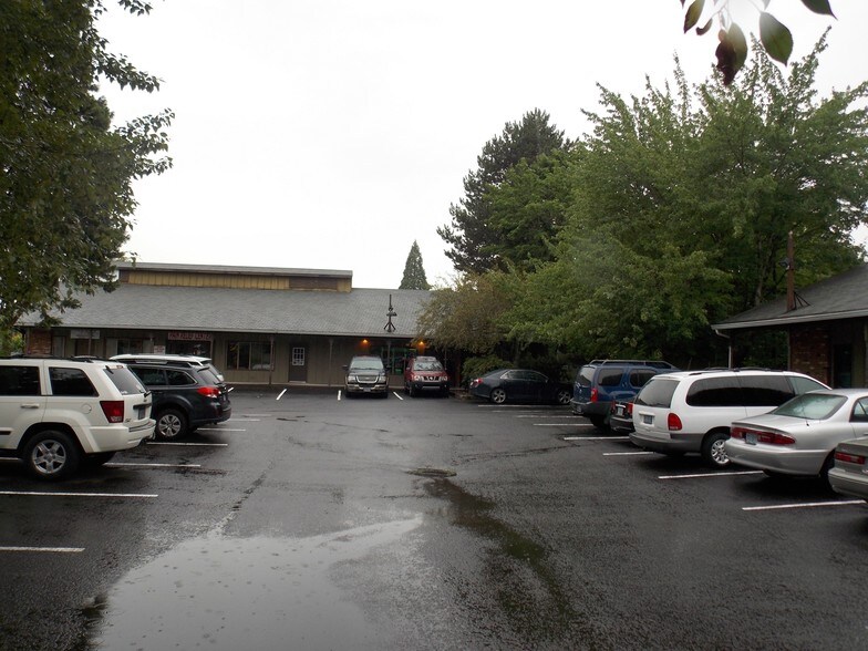 More Photos Of 19635 SW Tualatin Valley Hwy, Beaverton Medical For Lease