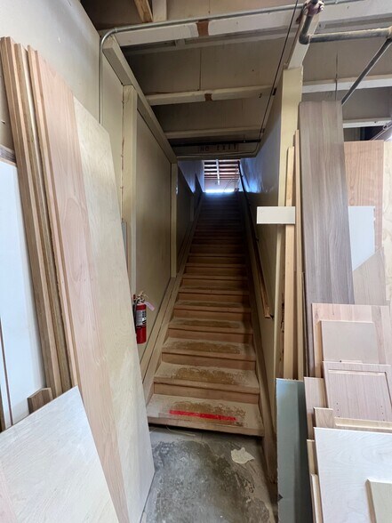 More Photos Of 3025 Beyer Blvd, San Diego Warehouse For Lease