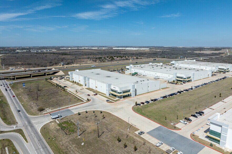 More Photos Of Parmer Lane & US 290, Manor Distribution For Lease