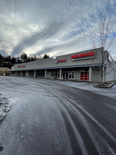 More Photos Of 395-425 NE Stadium Way, Pullman Freestanding For Lease