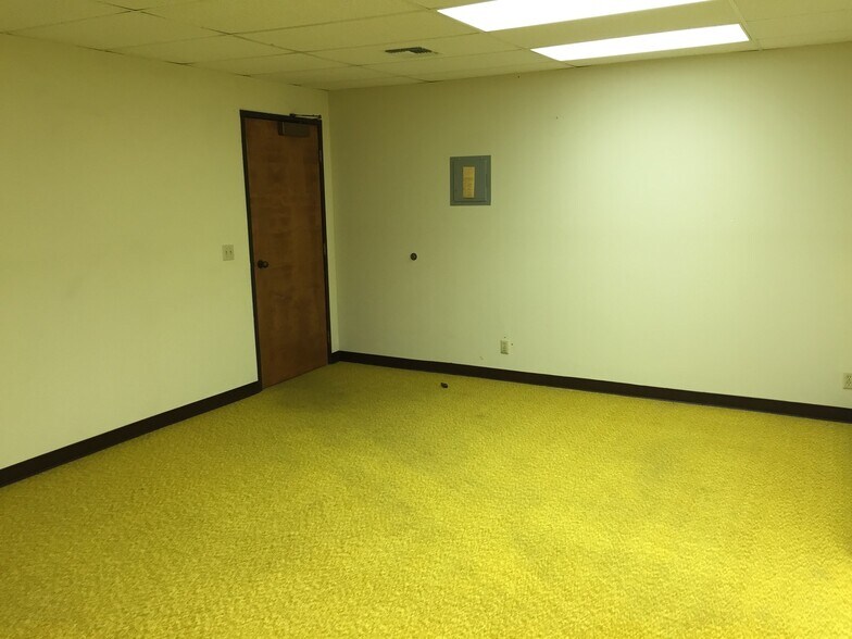 More Photos Of 445 Rosewood Ave, Camarillo Medical For Sale