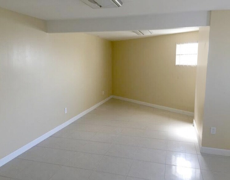 More Photos Of 1800-1812 SW 7th Ave, Pompano Beach Warehouse For Sale