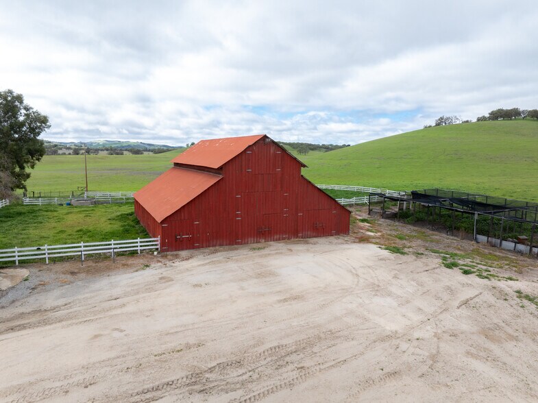 More Photos Of 76525 Interlake Rd, Bradley Land For Sale