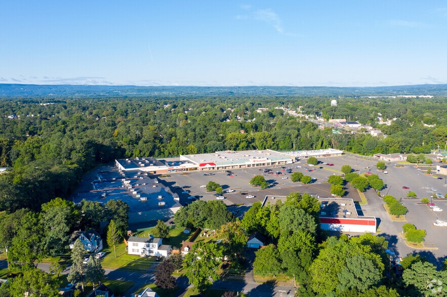 More Photos Of 1400-1450 Altamont Ave, Schenectady Storefront For Lease