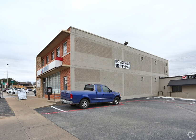 More Photos Of 3332-3334 W 7th St, Fort Worth Freestanding For Lease
