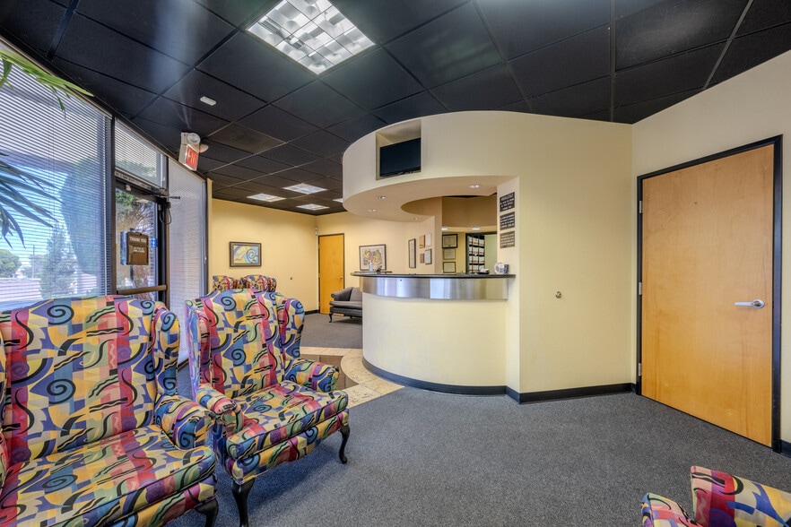 More Photos Of 1570 S Rainbow Blvd, Las Vegas Office For Lease