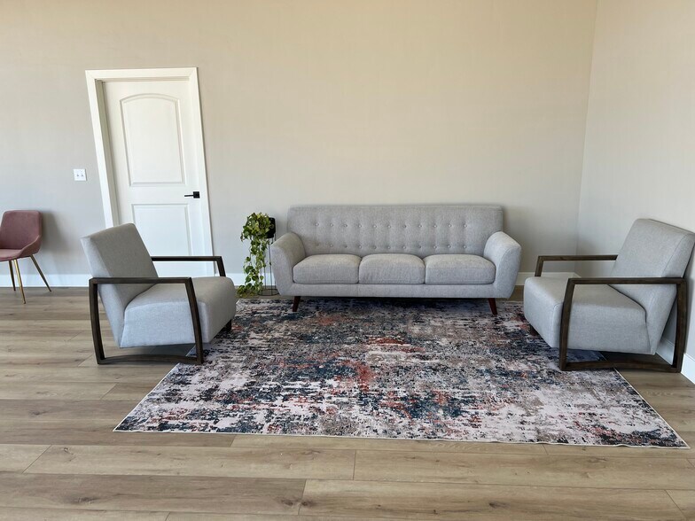 More Photos Of 135-139 W 900 N, Springville Light Distribution For Sale