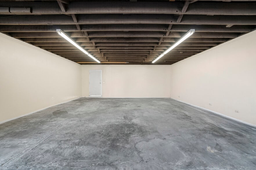 More Photos Of 4667 Rosecrans Ave, Hawthorne Light Manufacturing For Lease