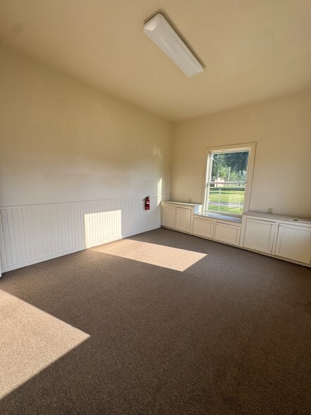 More Photos Of 916 N Longview St, Kilgore Office For Sale
