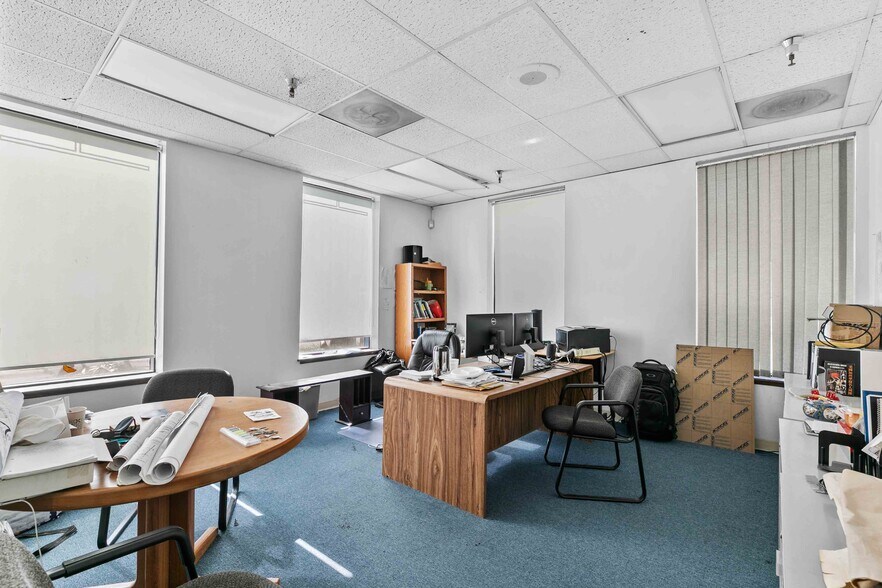 More Photos Of 9036 Winnetka Ave, Northridge Loft Creative Space For Lease