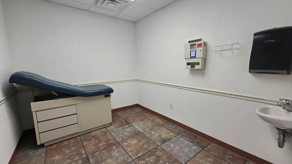 More Photos Of 3180 Central Mall Dr, Port Arthur Medical For Sale