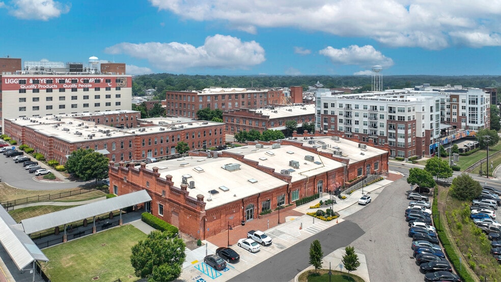 More Photos Of 701 W Main St, Durham Office For Lease