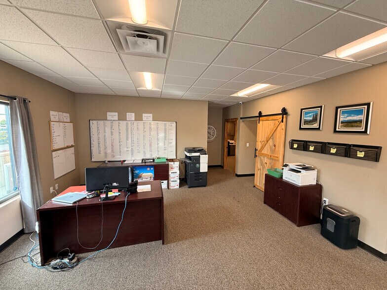 More Photos Of 1415 Selix Grv, Colorado Springs Warehouse For Sale
