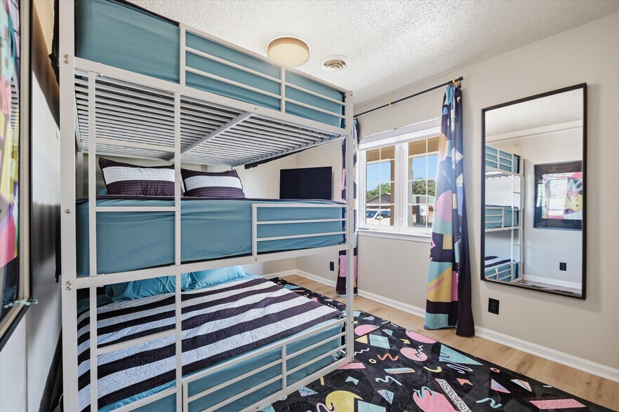 More Photos Of 107 Amity st, Louisburg Hotel For Sale