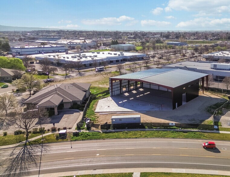 More Photos Of 9373 W Emerald St, Boise Industrial For Sale