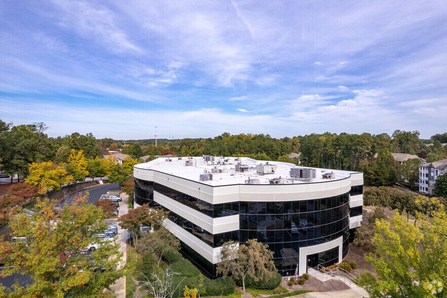 More Photos Of 5565 Centerview Dr, Raleigh Office For Lease