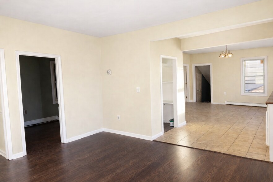 More Photos Of 80 Montgomery St, Paterson Bar For Sale