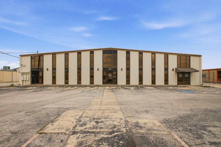 More Photos Of 2110 Mannix Dr, San Antonio Light Distribution For Sale