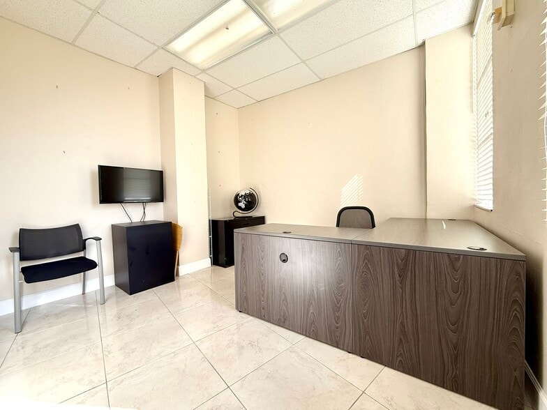 More Photos Of 3800 S Ocean Dr, Hollywood Office For Sale