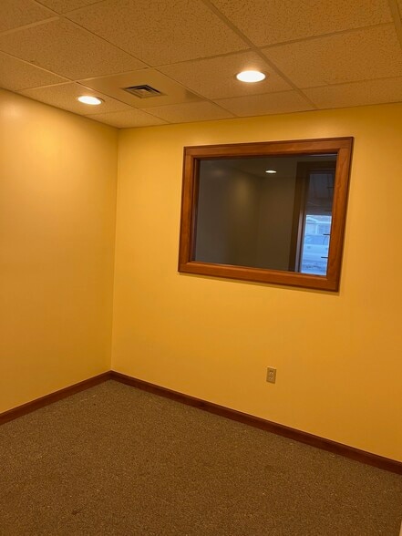 More Photos Of 705-709 Main St, Hallstead Office For Sale
