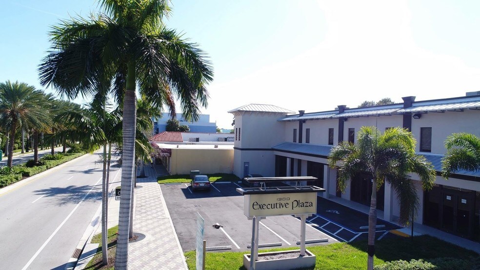More Photos Of 1300 E Hillsboro Blvd, Deerfield Beach Office For Lease