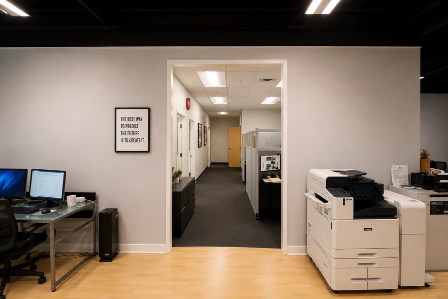 More Photos Of 935 N Plum Grove Rd, Schaumburg Office For Sale