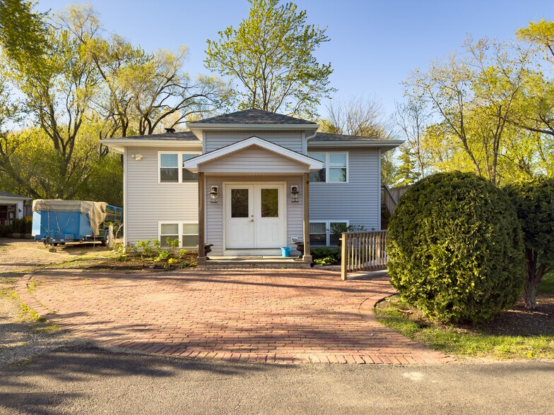 More Photos Of , Grayslake Unknown For Sale