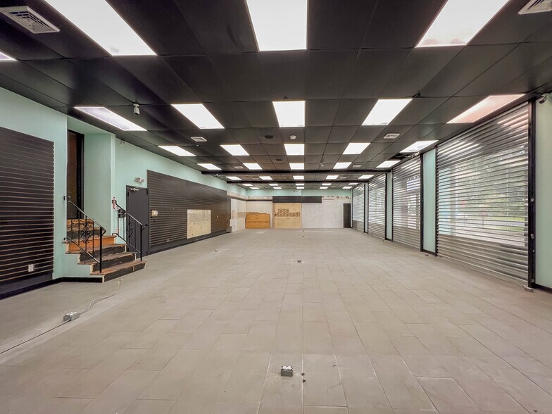 More Photos Of 222 E Bridge St, Morrisville Light Distribution For Sale