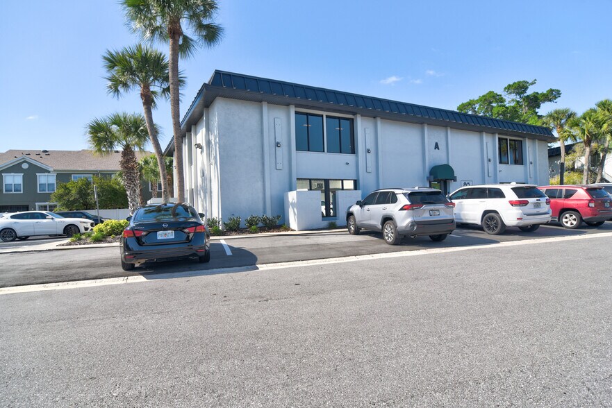 More Photos Of 12945 Seminole Blvd, Largo Office For Lease