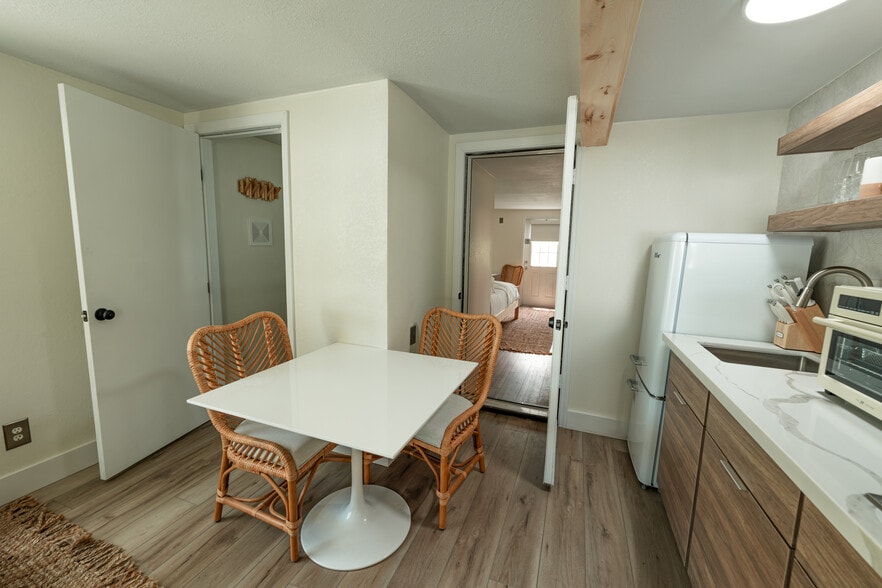 More Photos Of 2502 Tamarind Dr, Hutchinson Island Hotel For Sale