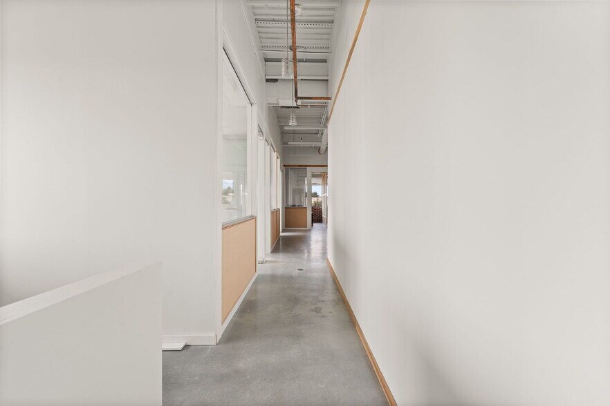 More Photos Of 6514 Highway 90A, Sugar Land Medical For Sale