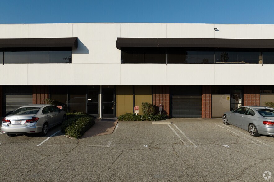 More Photos Of 422 S Pasadena Ave, Pasadena Research And Development For Lease