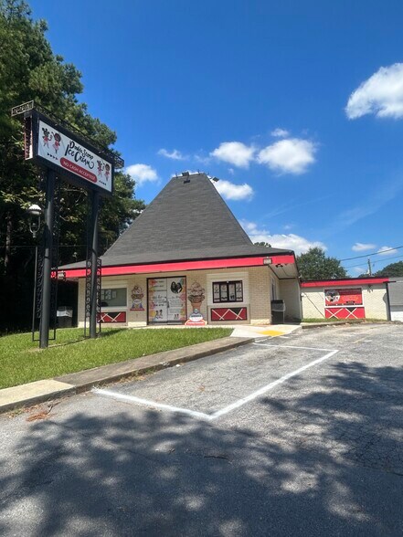 Primary Photo Of 3455 Martin Luther King Jr Dr SW, Atlanta Freestanding For Sale