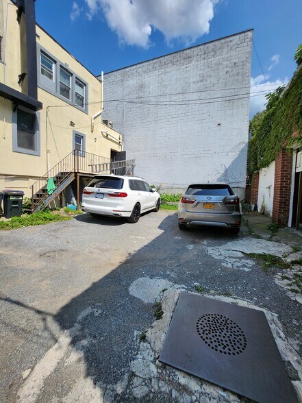 More Photos Of 16324 Northern Blvd, Flushing Storefront Retail Office For Sale