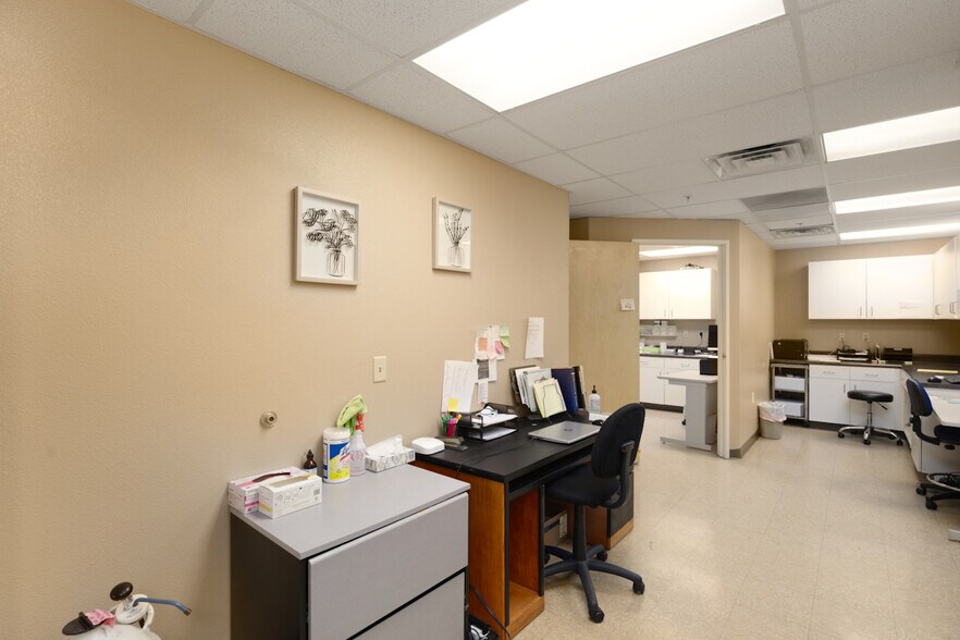 More Photos Of 297 S Lake Havasu Ave, Lake Havasu City Medical For Lease