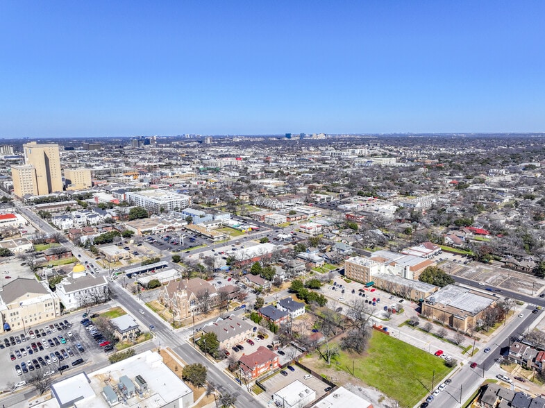 More Photos Of 4112-4114 Junius St, Dallas Apartments For Sale