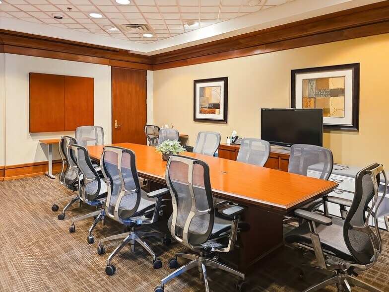 More Photos Of 200 Prosperity Dr, Knoxville Coworking Space