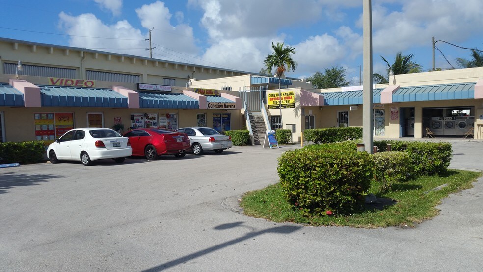 More Photos Of 330-332 W 9th St, Hialeah Storefront Retail Office For Lease
