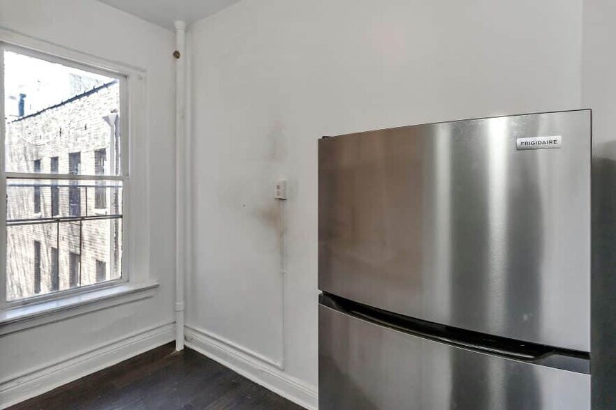 More Photos Of 240 Powers St, Brooklyn Apartments For Sale