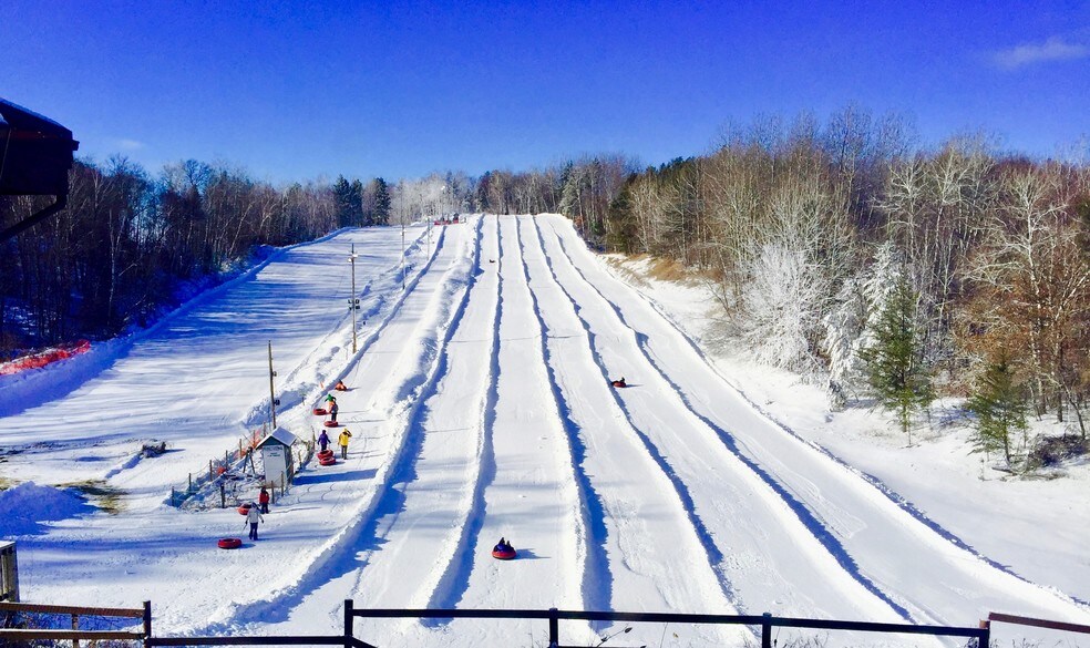 More Photos Of 8548 Ski Chalet Dr, Breezy Point Restaurant For Sale