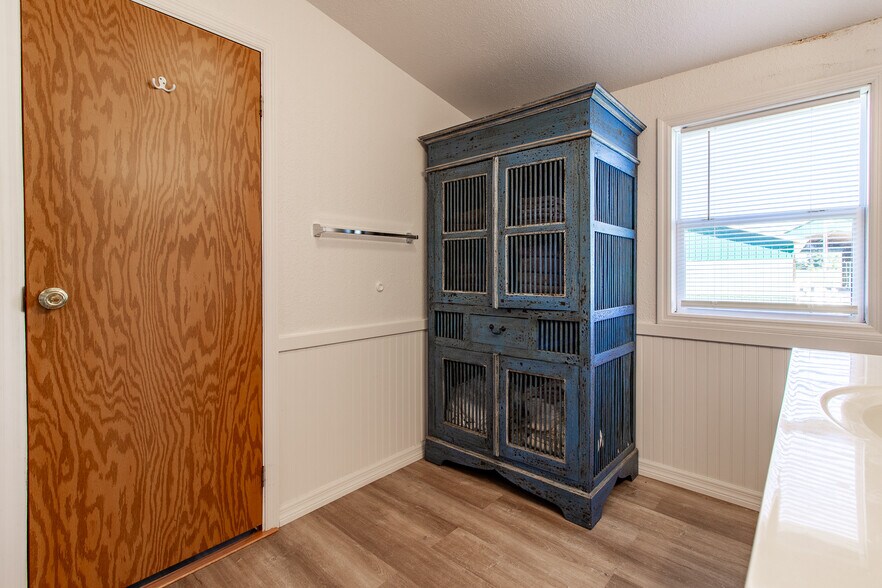 More Photos Of 20221 SW 5th Pl, Dunnellon Specialty For Sale