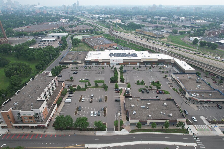 Primary Photo Of 2100-2218 Lake St E, Minneapolis Unknown For Lease