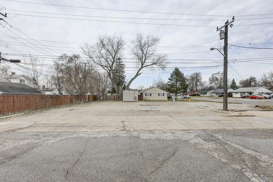 More Photos Of 23919 John R Rd, Hazel Park Freestanding For Sale