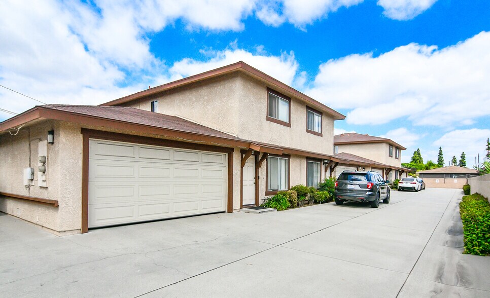 More Photos Of 9513 Cedar St, Bellflower Apartments For Sale