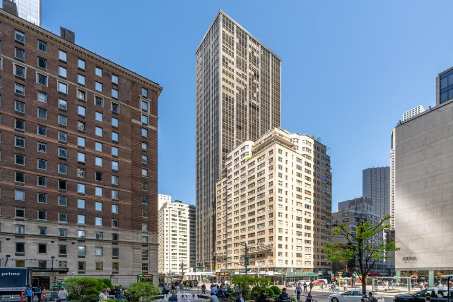 Primary Photo Of 1370 Avenue of the Americas, New York Office For Lease